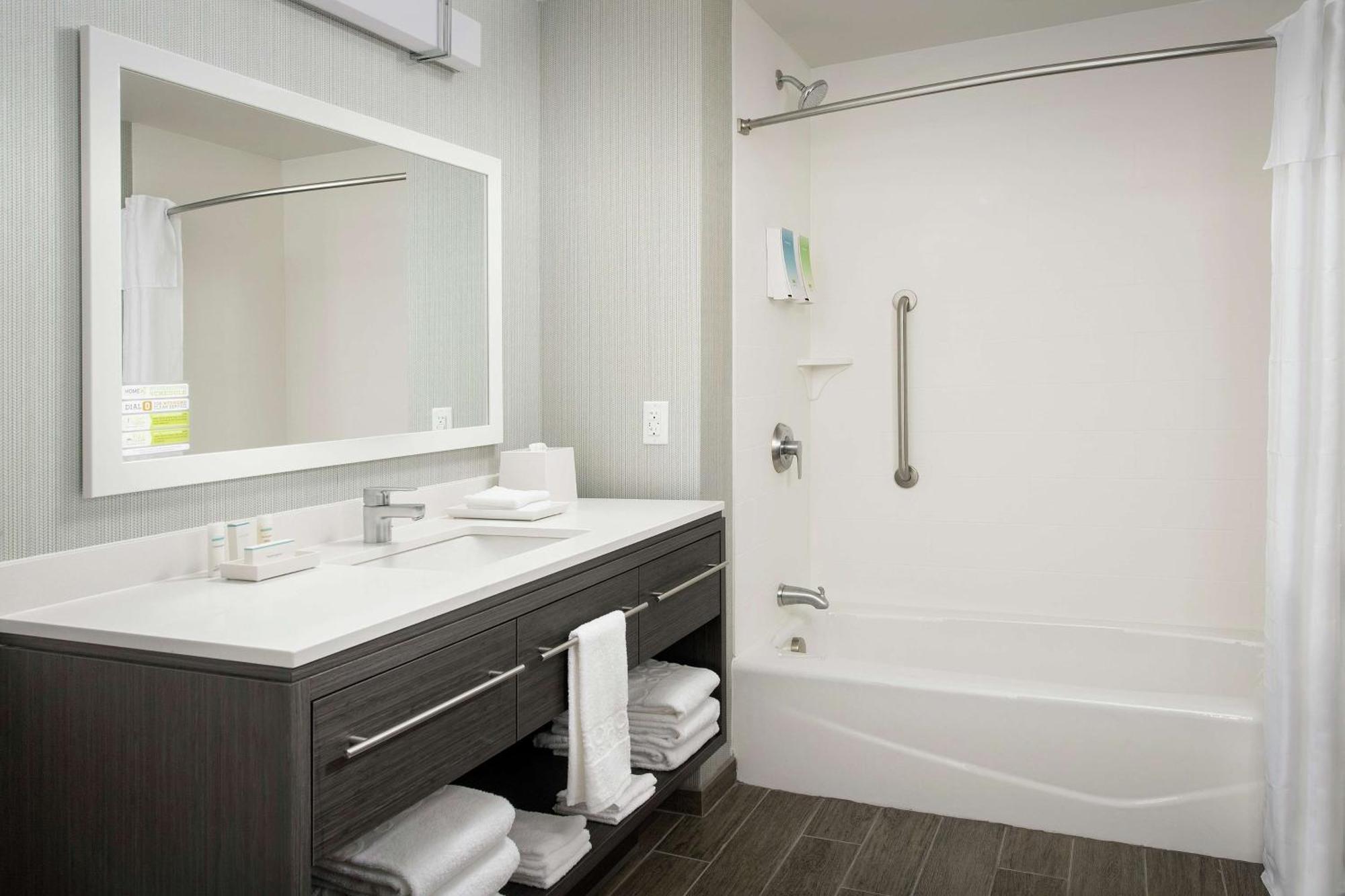 Home2 Suites By Hilton Charlottesville Downtown Buitenkant foto
