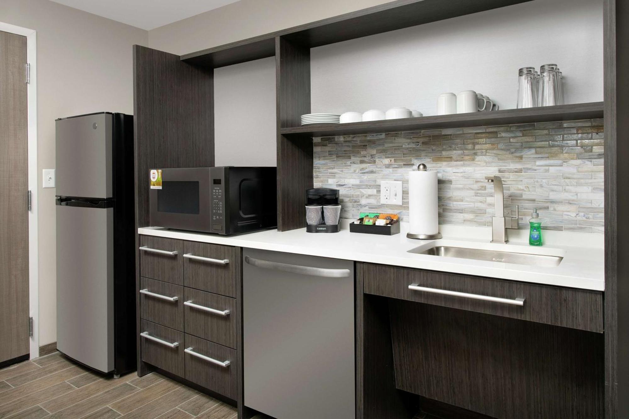 Home2 Suites By Hilton Charlottesville Downtown Buitenkant foto