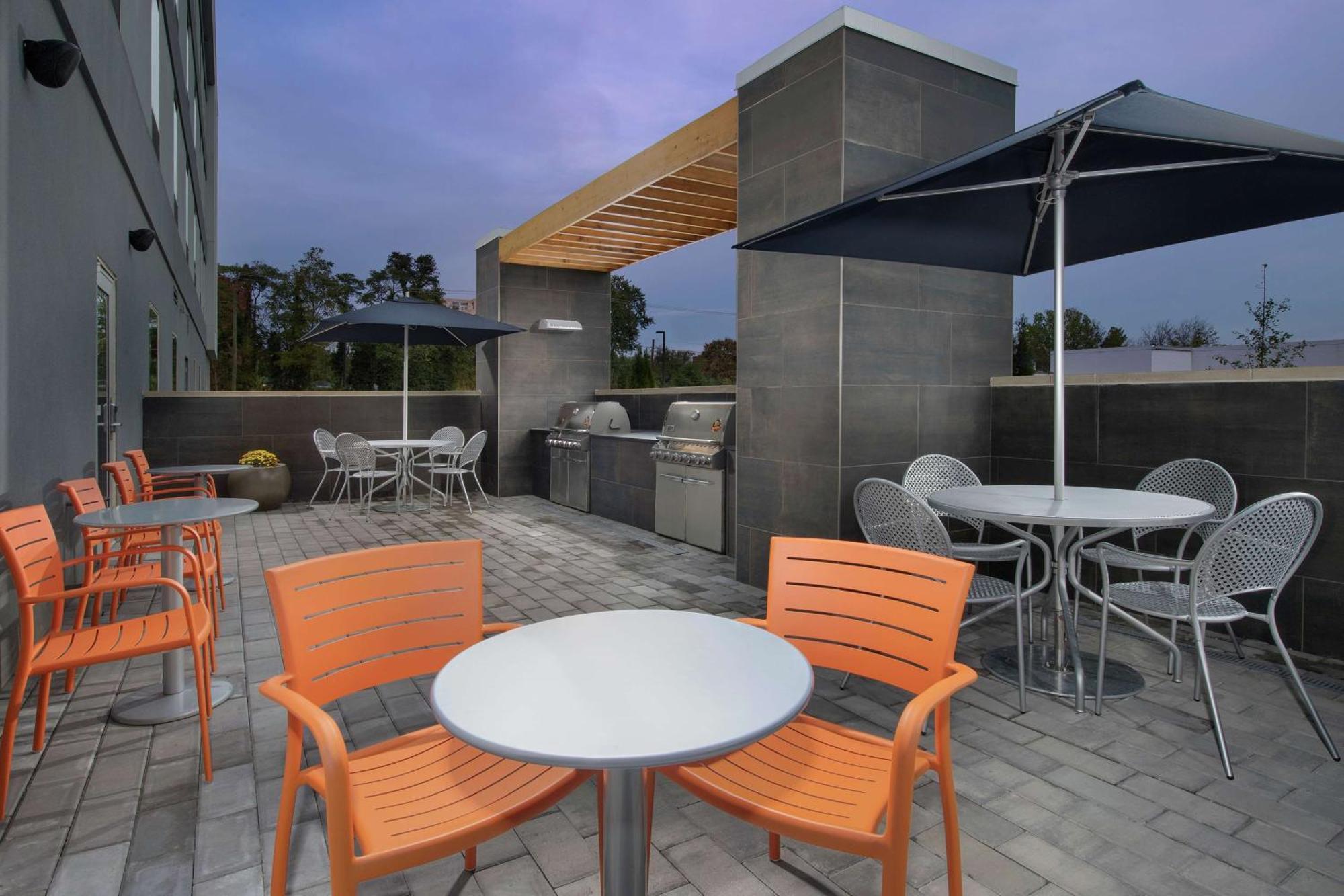 Home2 Suites By Hilton Charlottesville Downtown Buitenkant foto