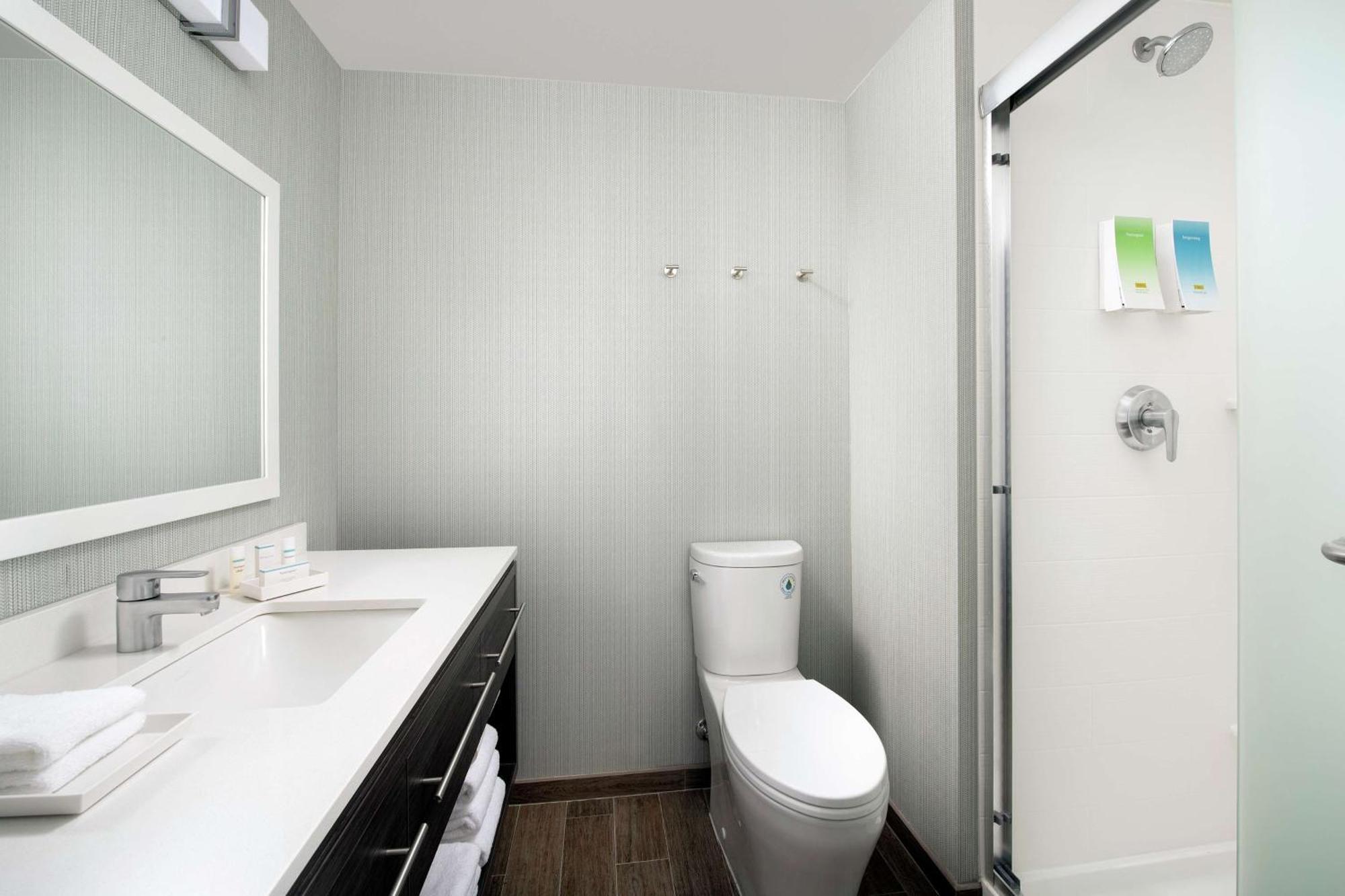 Home2 Suites By Hilton Charlottesville Downtown Buitenkant foto